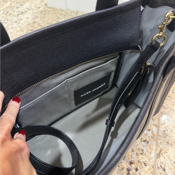 Marc Jacobs Medium Black Tote Bag. 
13”W 10”H 5”D - Picture 9 of 11